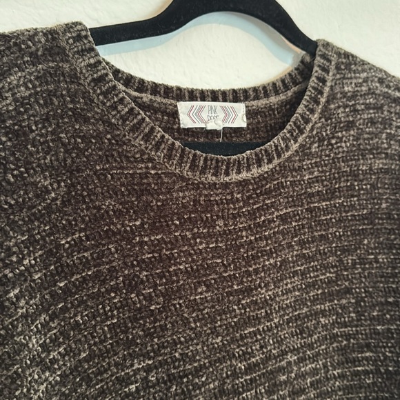 Boxy Chenille Sweater in Dark Green Warm Cozy - Picture 5 of 7